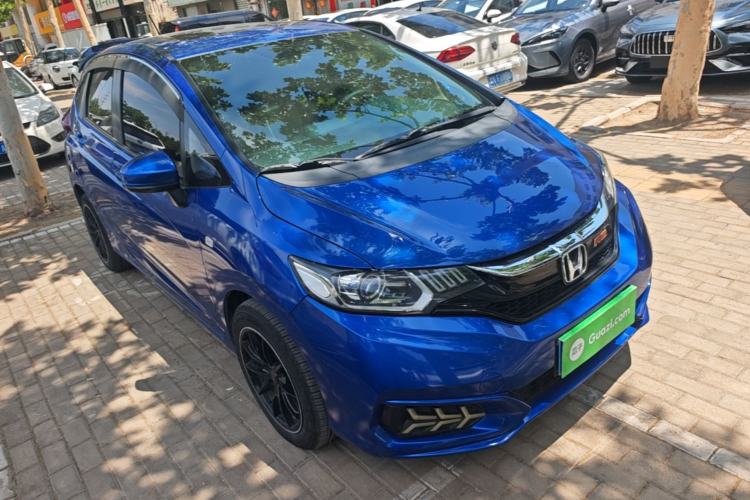 Used Honda Fit 2018 1.5L CVT Comfort Sunroof Version Front Right 45 Deg