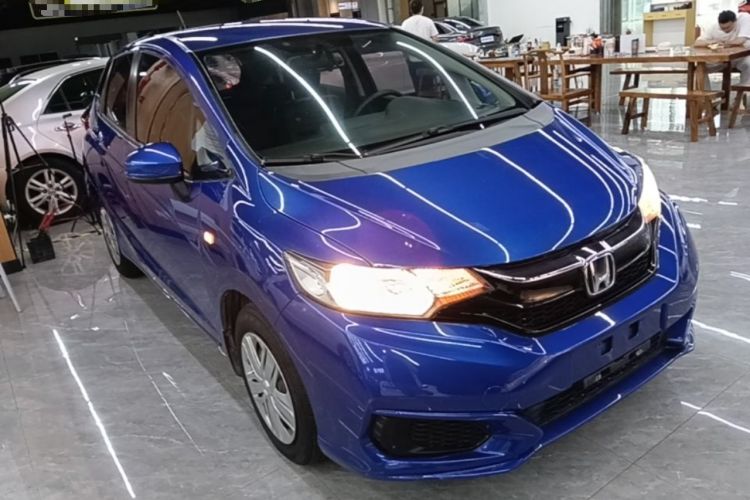Used Honda Fit 2018 1.5L CVT Comfort Version Front Right 45 Deg
