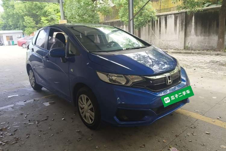 Used Honda Fit 2018 1.5L CVT Comfort Version Front Right 45 Deg
