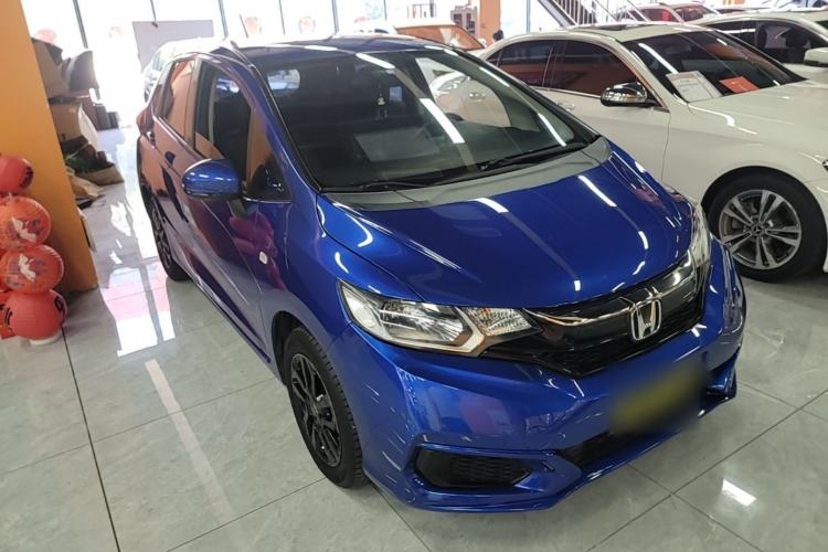 Used Honda Fit 2018 1.5L CVT Comfort Version Front Right 45 Deg
