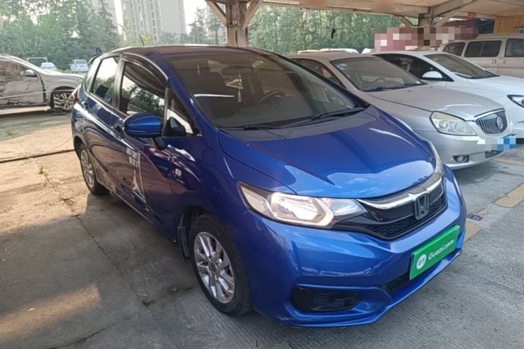 Used Honda Fit 2018 1.5L CVT Comfort Sunroof Version Front Right 45 Deg