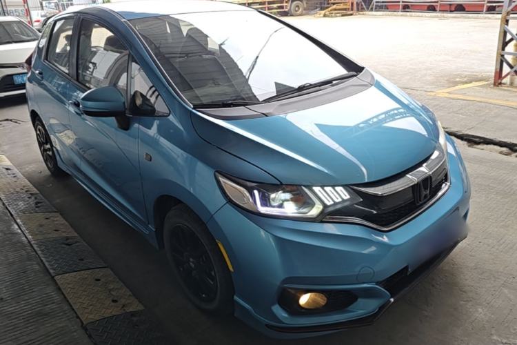 Used Honda Fit 2018 1.5L CVT Trendy Sports Edition Front Right 45 Deg