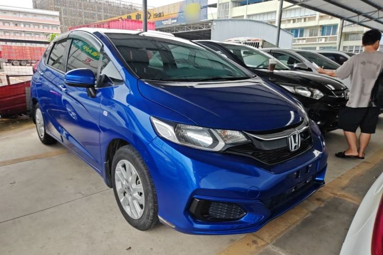 Used Honda Fit 2018 1.5L CVT Comfort Sunroof Version Front Right 45 Deg