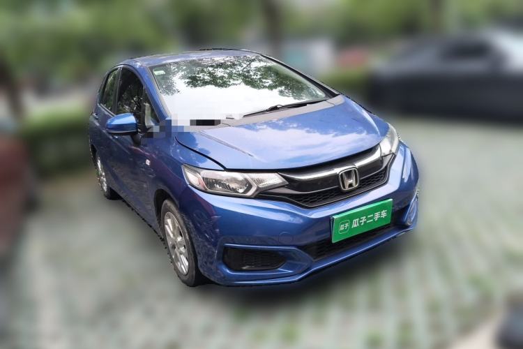 Used Honda Fit 2018 1.5L CVT Comfort Sunroof Version Front Right 45 Deg