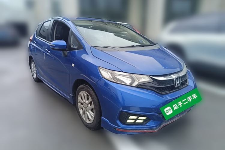 Used Honda Fit 2018 1.5L CVT Comfort Sunroof Version Front Right 45 Deg