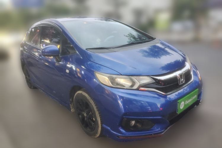 Used Honda Fit 2018 1.5L CVT Trendy Run+ Edition Front Right 45 Deg