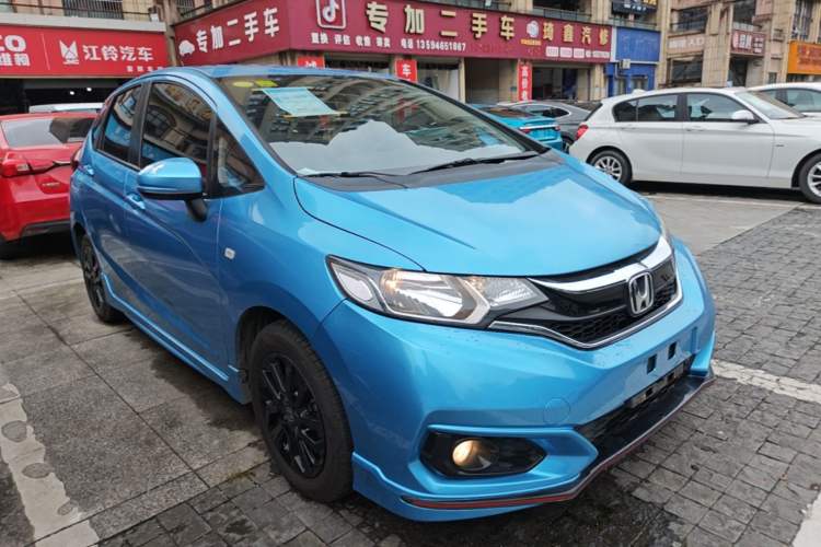 Used Honda Fit 2018 1.5L CVT Trendy Sports Edition Front Right 45 Deg
