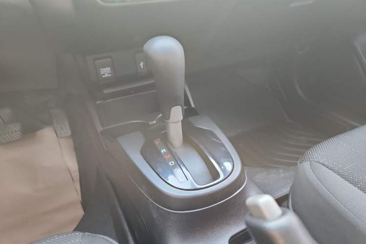 Used Honda Fit 2018 1.5L CVT Comfort Version Gear Lever