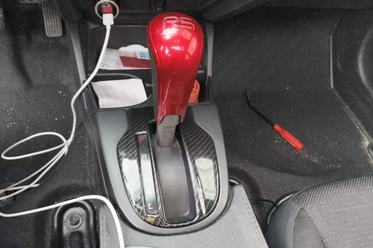 Used Honda Fit 2018 1.5L CVT Comfort Sunroof Version Gear Lever