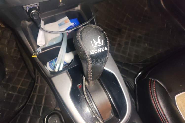 Used Honda Fit 2018 1.5L CVT Trendy Sports Edition Gear Lever