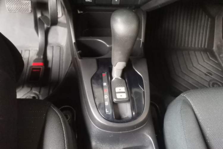 Used Honda Fit 2018 1.5L CVT Comfort Version Gear Lever