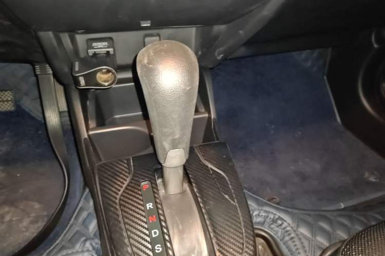 Used Honda Fit 2018 1.5L CVT Comfort Sunroof Version Gear Lever