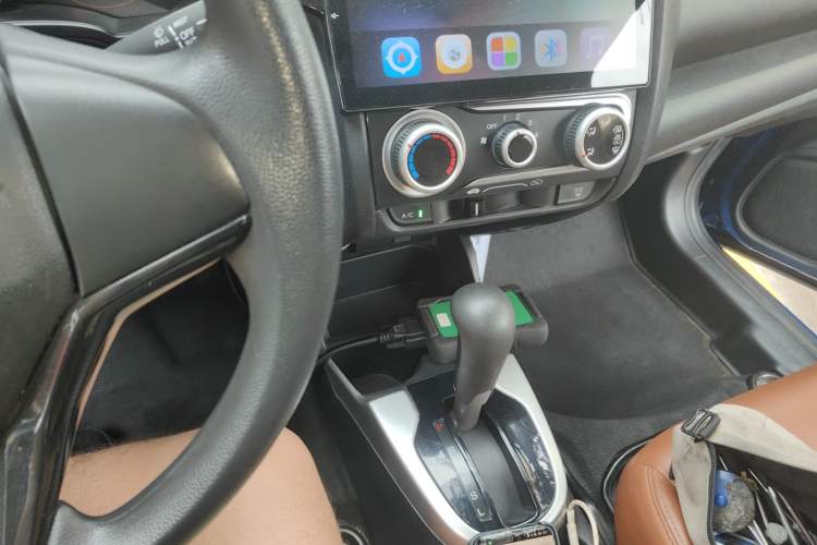 Used Honda Fit 2018 1.5L CVT Trendy Sports Edition Gear Lever