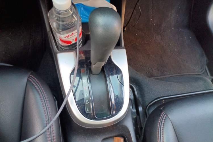 Used Honda Fit 2018 1.5L CVT Trendy Sports Edition Gear Lever