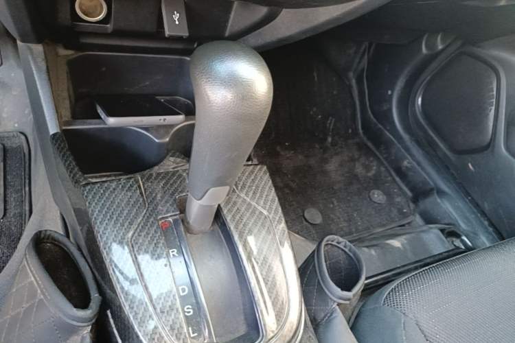 Used Honda Fit 2018 1.5L CVT Comfort Sunroof Version Gear Lever