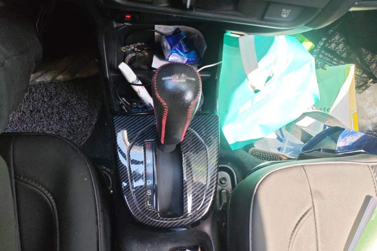 Used Honda Fit 2018 1.5L CVT Comfort Sunroof Version Gear Lever