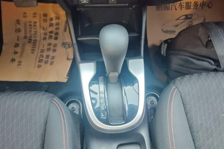 Used Honda Fit 2018 1.5L CVT Trendy Sports Edition Gear Lever