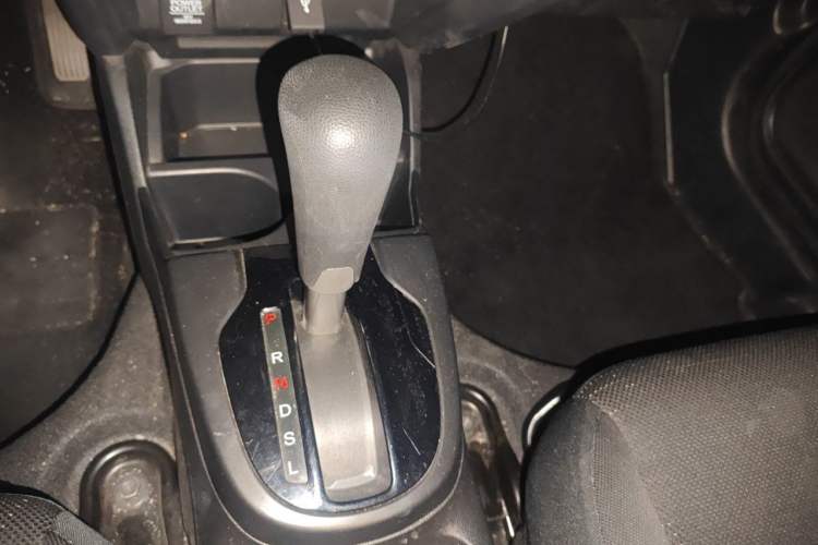 Used Honda Fit 2018 1.5L CVT Comfort Sunroof Version Gear Lever