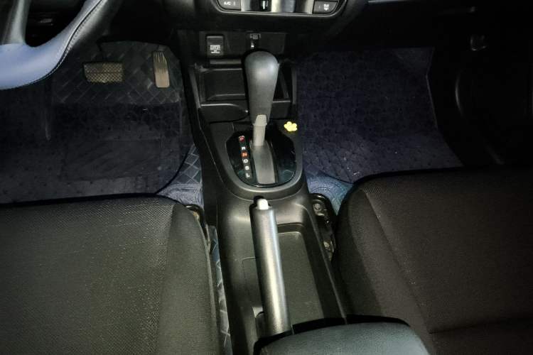 Used Honda Fit 2018 1.5L CVT Comfort Version Gear Lever