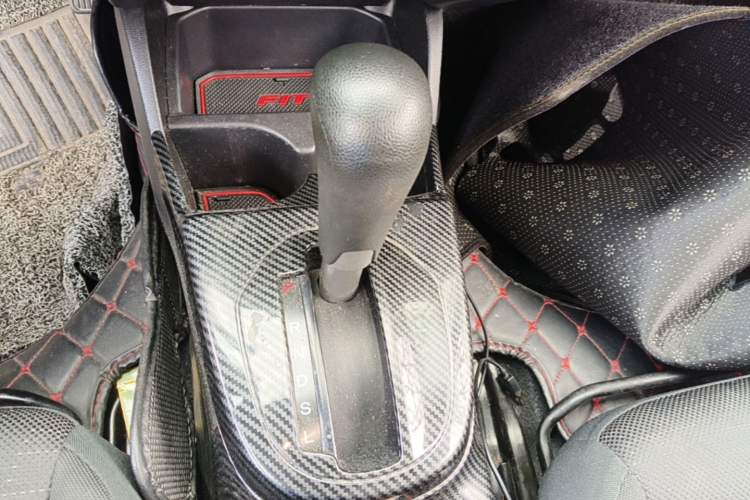 Used Honda Fit 2018 1.5L CVT Comfort Version Gear Lever