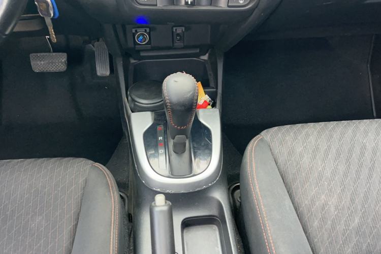 Used Honda Fit 2018 1.5L CVT Trendy Run+ Edition Gear Lever
