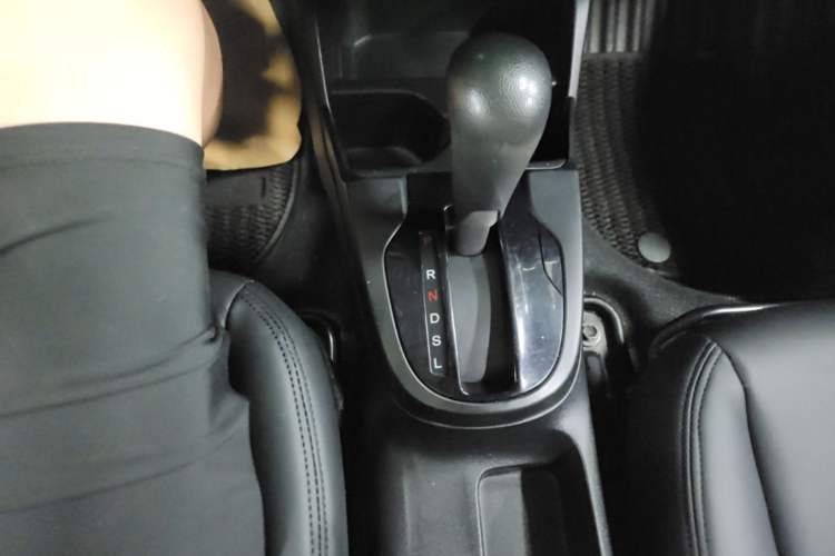 Used Honda Fit 2018 1.5L CVT Comfort Version Gear Lever