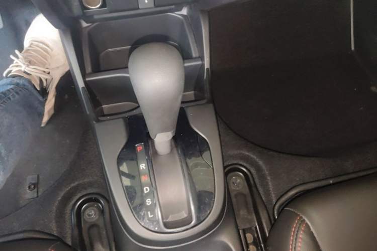 Used Honda Fit 2018 1.5L CVT Comfort Version Gear Lever