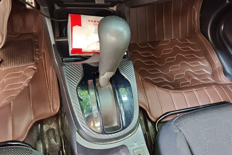 Used Honda Fit 2018 1.5L CVT Comfort Sunroof Version Gear Lever