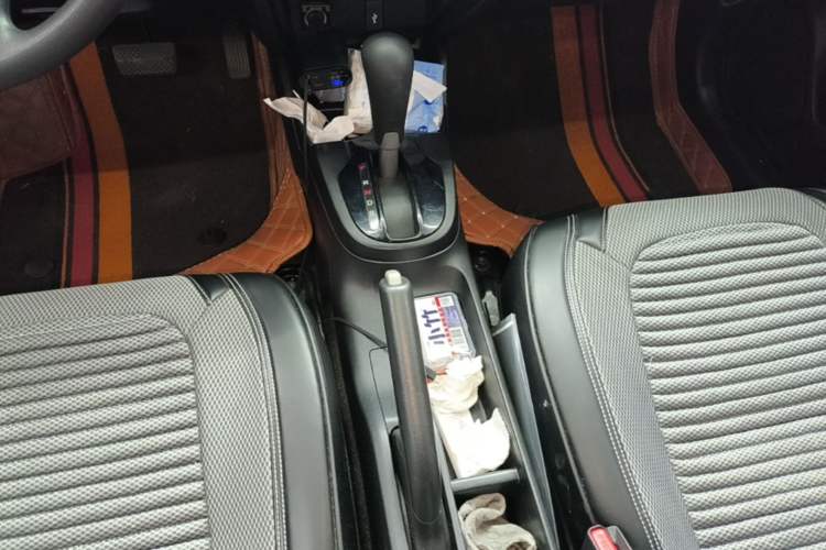 Used Honda Fit 2018 1.5L CVT Comfort Sunroof Version Gear Lever