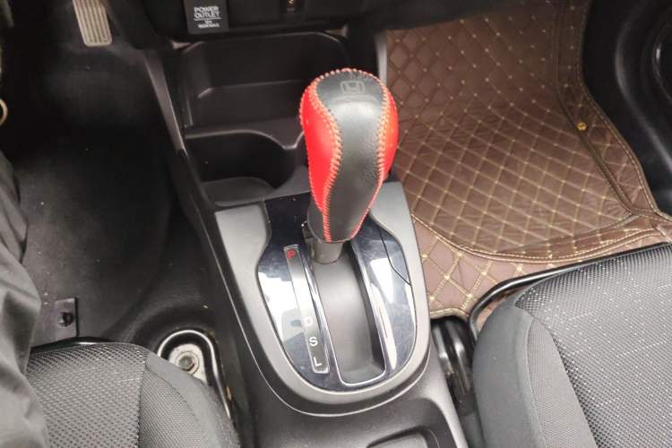 Used Honda Fit 2018 1.5L CVT Comfort Sunroof Version Gear Lever