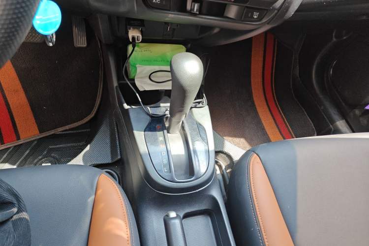 Used Honda Fit 2018 1.5L CVT Comfort Sunroof Version Gear Lever