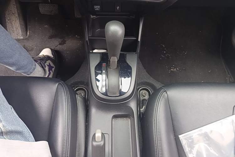Used Honda Fit 2018 1.5L CVT Comfort Sunroof Version Gear Lever