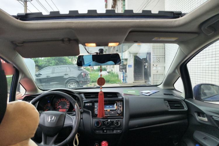 Used Honda Fit 2018 1.5L CVT Comfort Sunroof Version Headliner