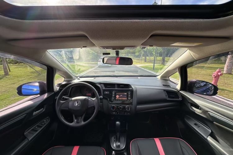 Used Honda Fit 2018 1.5L CVT Comfort Sunroof Version Interior 1