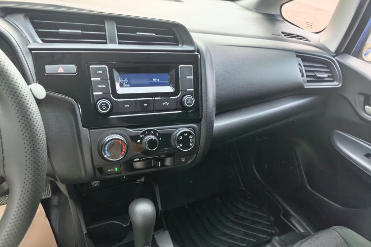 Used Honda Fit 2018 1.5L CVT Comfort Version Interior 2