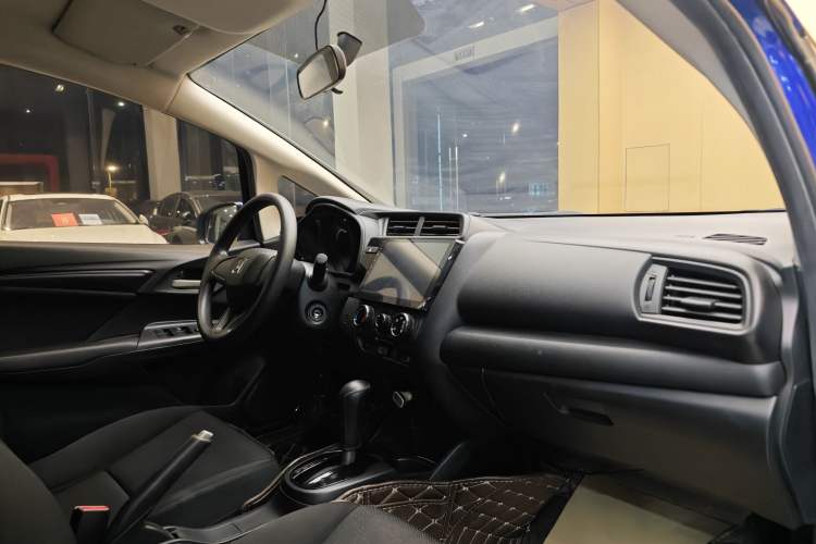 Used Honda Fit 2018 1.5L CVT Comfort Version Interior 2