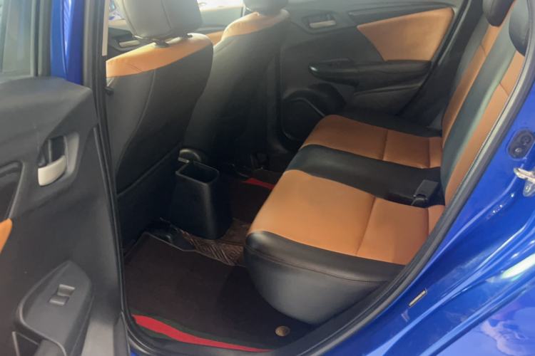 Used Honda Fit 2018 1.5L CVT Comfort Sunroof Version Interior 2