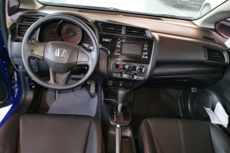 Used Honda Fit 2018 1.5L CVT Comfort Sunroof Version Interior 2