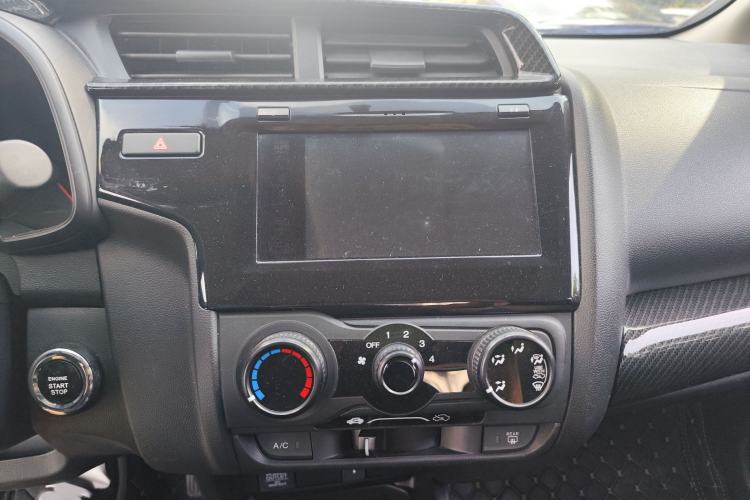 Used Honda Fit 2018 1.5L CVT Comfort Sunroof Version Interior 2