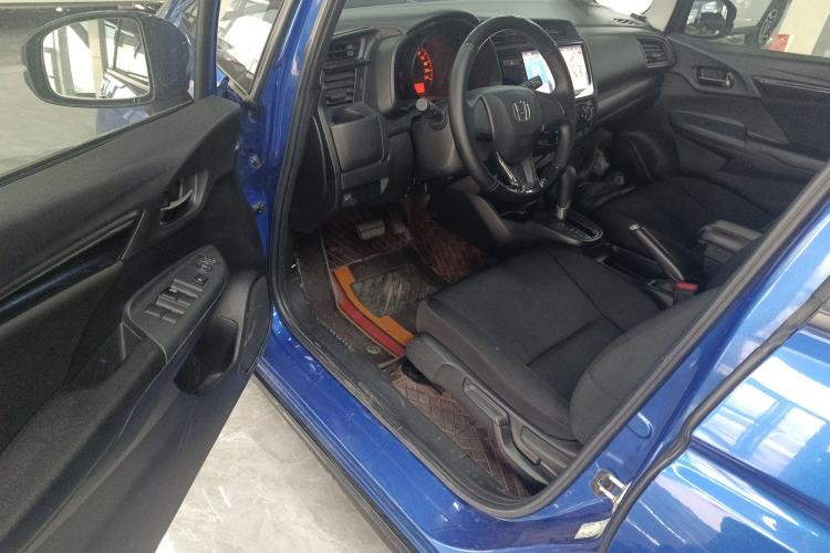 Used Honda Fit 2018 1.5L CVT Comfort Version Interior 3