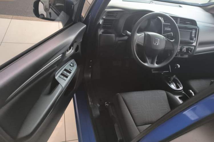 Used Honda Fit 2018 1.5L CVT Comfort Version Interior 3