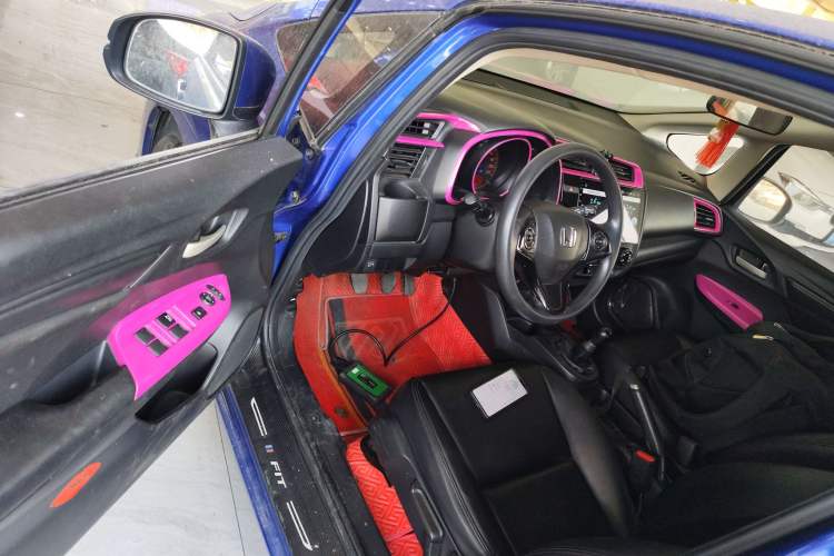 Used Honda Fit 2018 1.5L Manual Comfort Version Interior 3