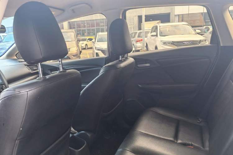 Used Honda Fit 2018 1.5L CVT Comfort Version Interior 3