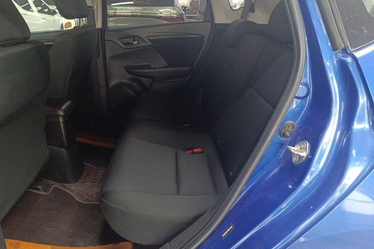 Used Honda Fit 2018 1.5L CVT Comfort Version Interior 4
