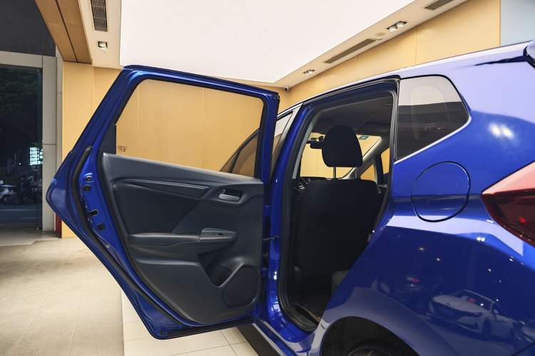 Used Honda Fit 2018 1.5L CVT Comfort Version Interior 4