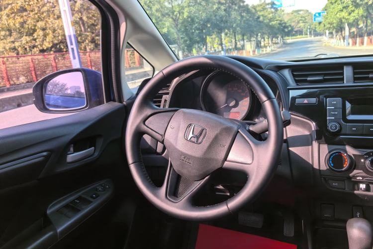 Used Honda Fit 2018 1.5L CVT Comfort Version Interior 4