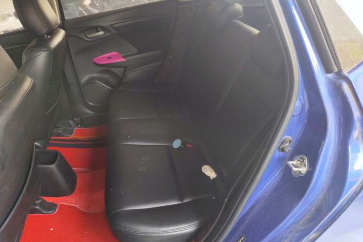 Used Honda Fit 2018 1.5L Manual Comfort Version Interior 4