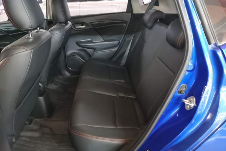 Used Honda Fit 2018 1.5L CVT Comfort Sunroof Version Interior 4