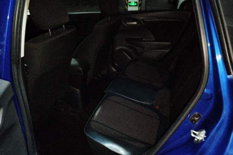 Used Honda Fit 2018 1.5L CVT Comfort Sunroof Version Interior 4