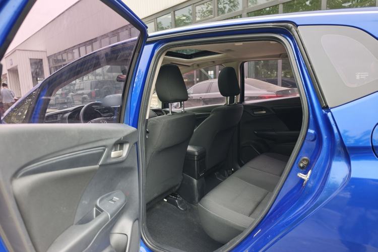 Used Honda Fit 2018 1.5L CVT Comfort Sunroof Version Interior 5